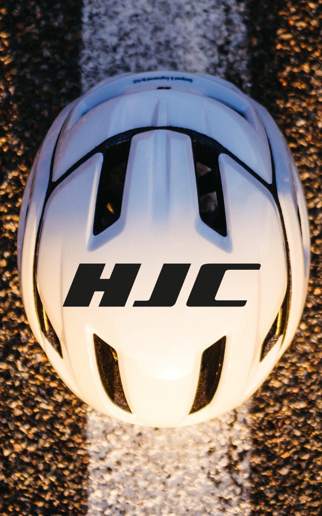 HJC est une marque de casques de vélo route ou gravel.