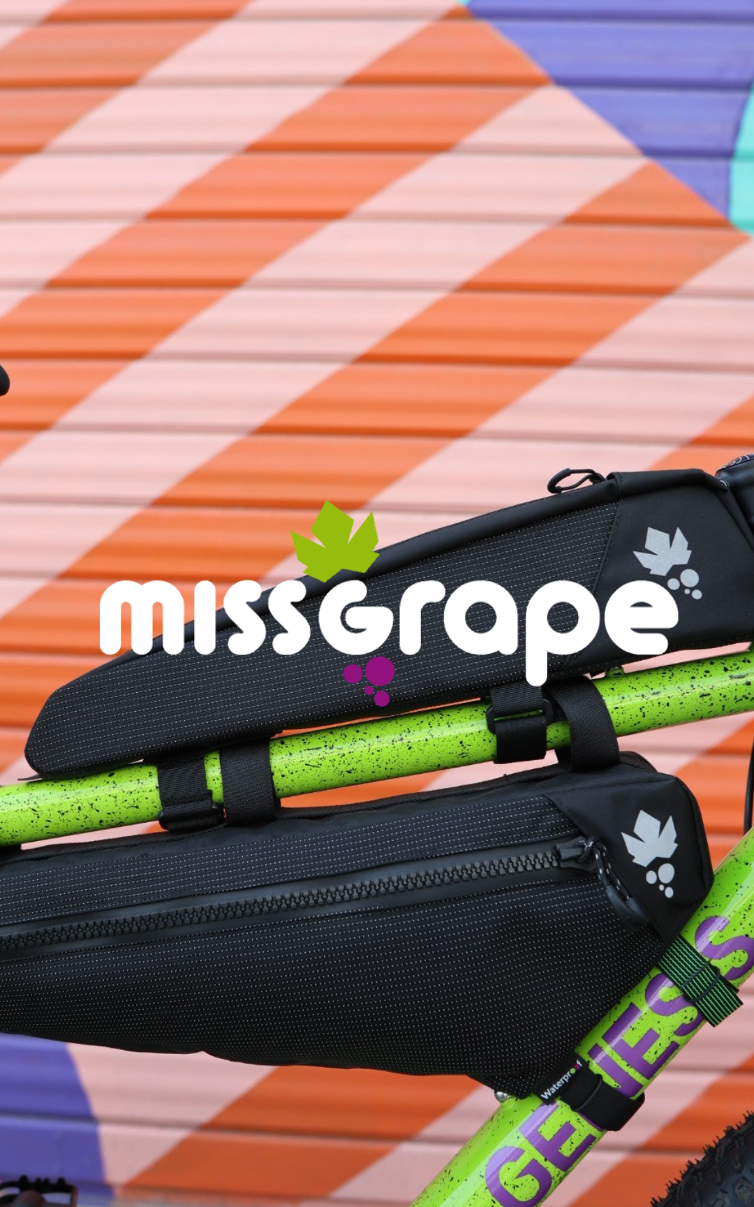 Missgrape est une marque italienne, spécialisée dans les sacoches pour faire du bike packing ou du voyage à vélo.